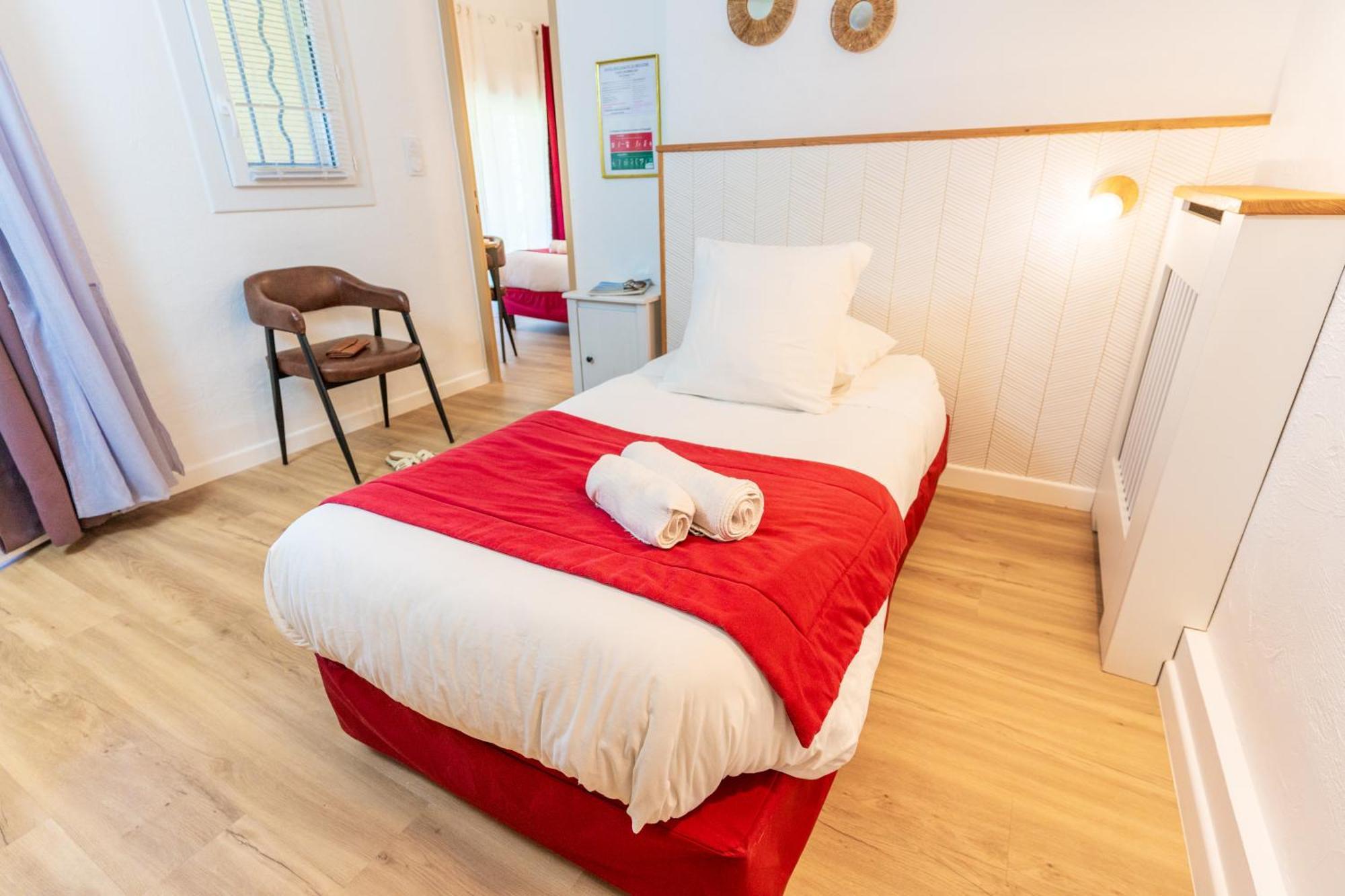 Hotel Au Bien Etre Piscine Chauffee 3*