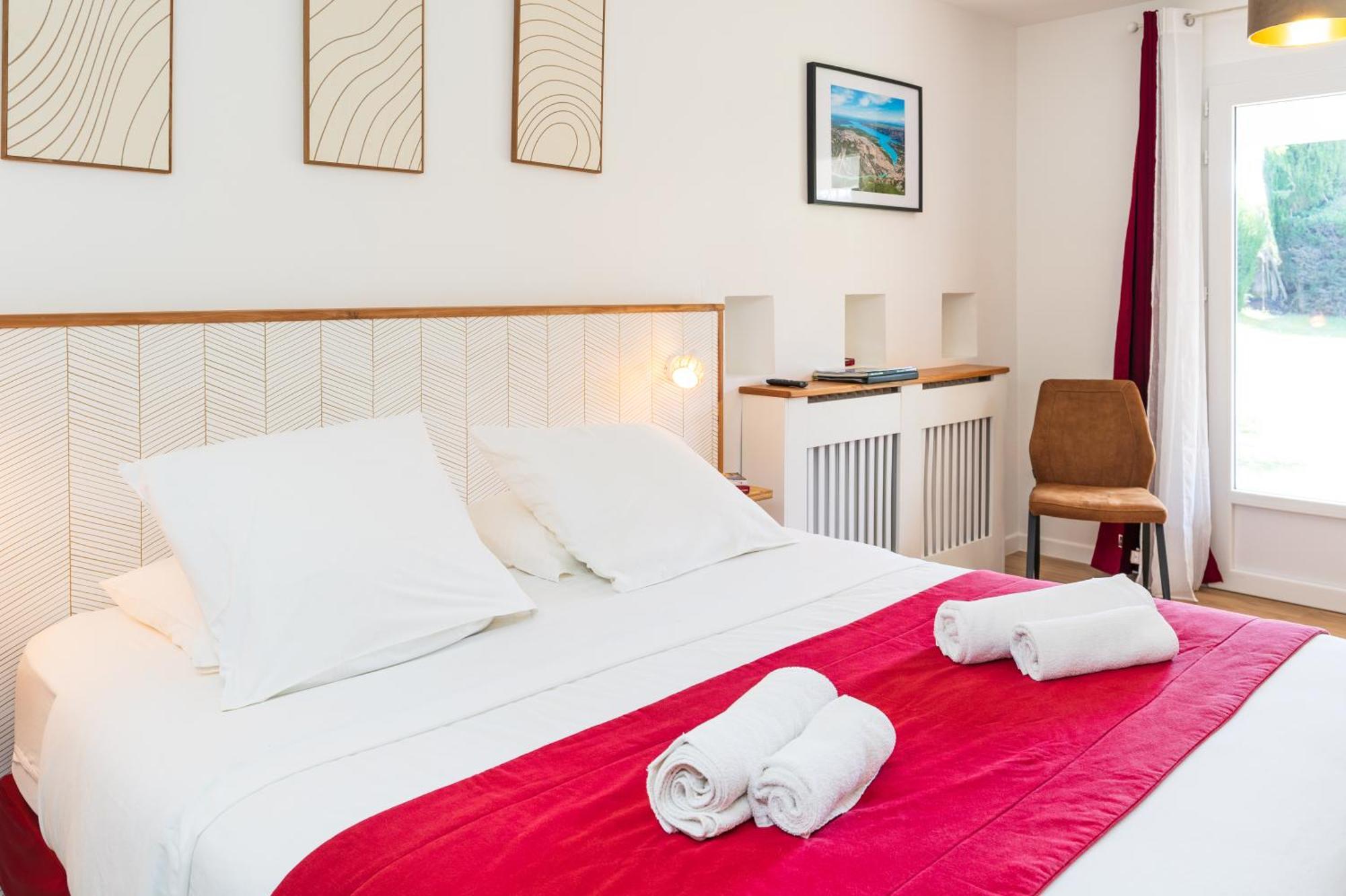 Hotel Au Bien Etre Piscine Chauffee Villecroze